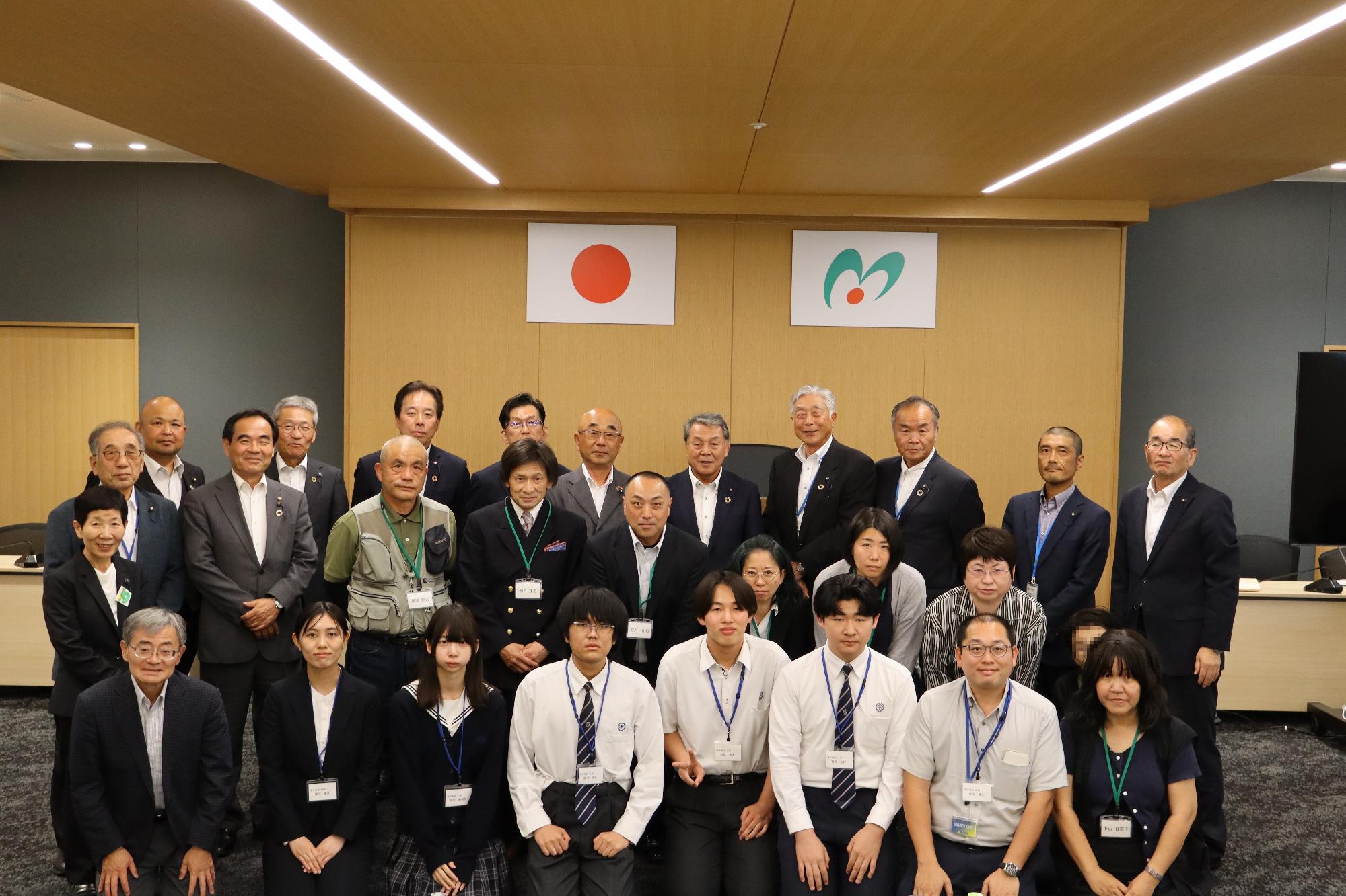 議員アカデミー一日目集合写真