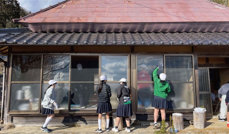 旭学園の空き家学習の画像