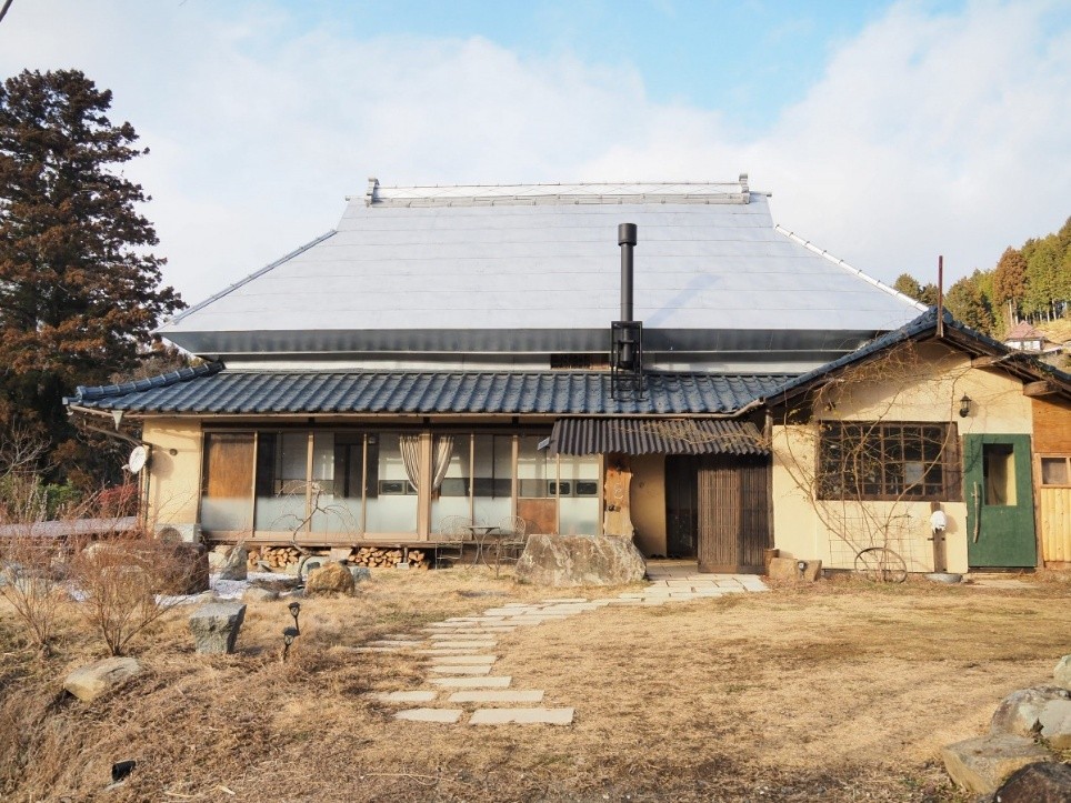 呼吸する木と土が作り出す心安らぐ空間があるシャンブルドット外観の画像