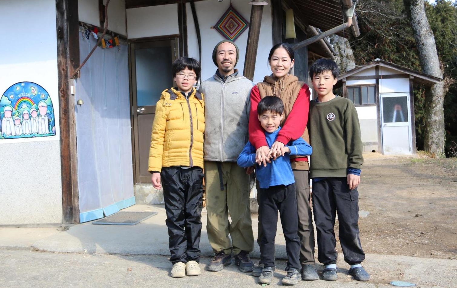 上條さん一家の画像