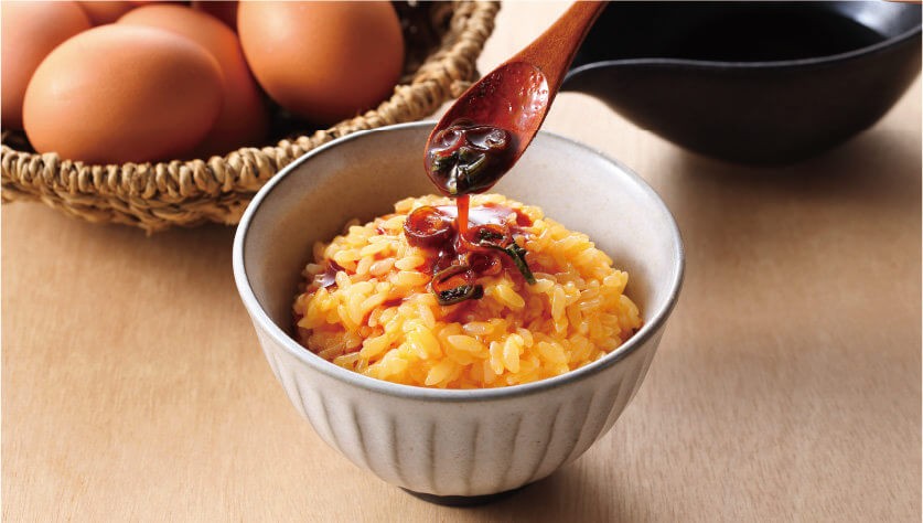 黄色いたまごかけごはんの画像